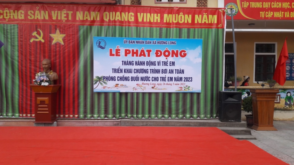 Xã Hương  Long tổ chức Lễ phát động tháng hành động vì trẻ em, triển khai Chương trình bơi an toàn, phòng chống đuối nước cho trẻ em năm 2023