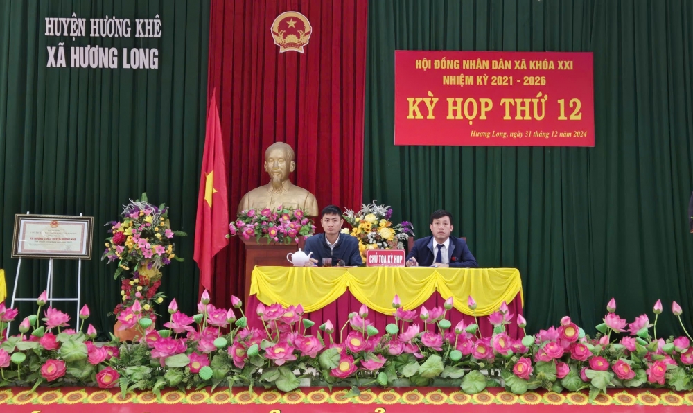 Hội đồng nhân dân xã Hương Long tổ chức Kỳ họp thứ 12
